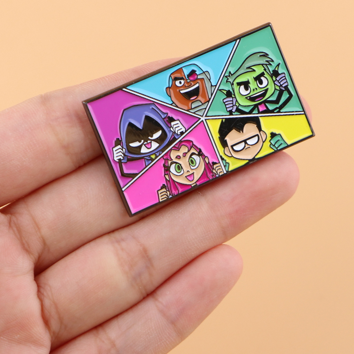 New Teen Heroes Team Enamel Pi - огляд і ціна Tuxedo Lapel Pin